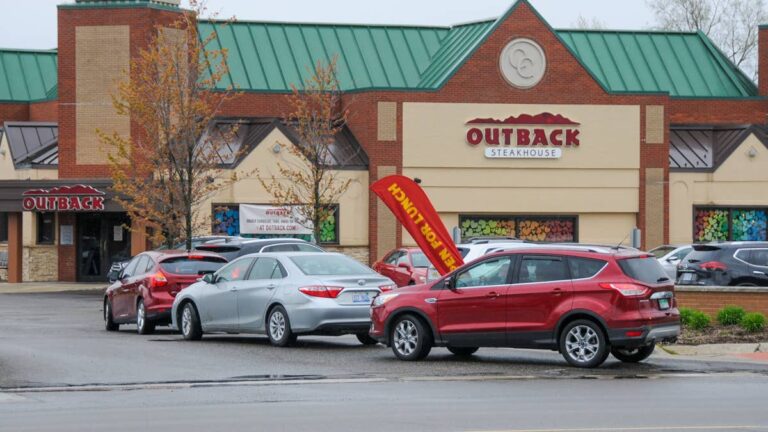 38-year-old steakhouse chain closed 21 restaurants, more planned