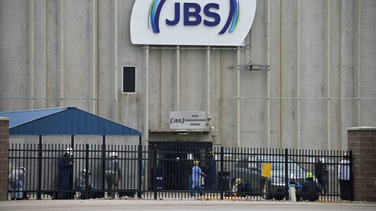 73-year-old beef producer shuts 2 plants, cuts jobs