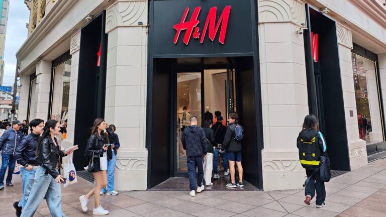 79-year-old fast-fashion retailer closes 128 stores