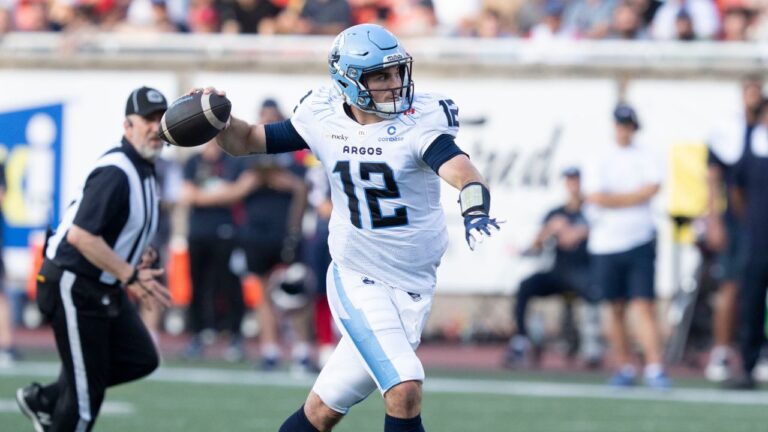 Argonauts QB Chad Kelly exits vs. Lions with apparent injury