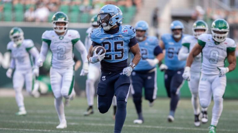 Argonauts upset reigning Grey Cup champion Roughriders