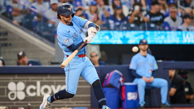 Blue Jays’ Ernie Clement out of lineup vs. Cubs with left hip soreness