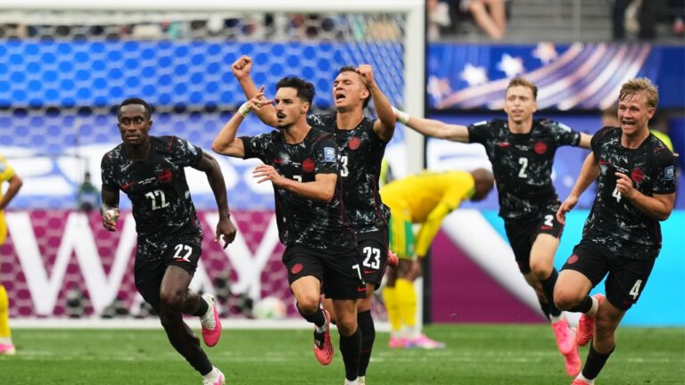 ‘Canadian heroes’: Fans react to Canada’s first knockout round win