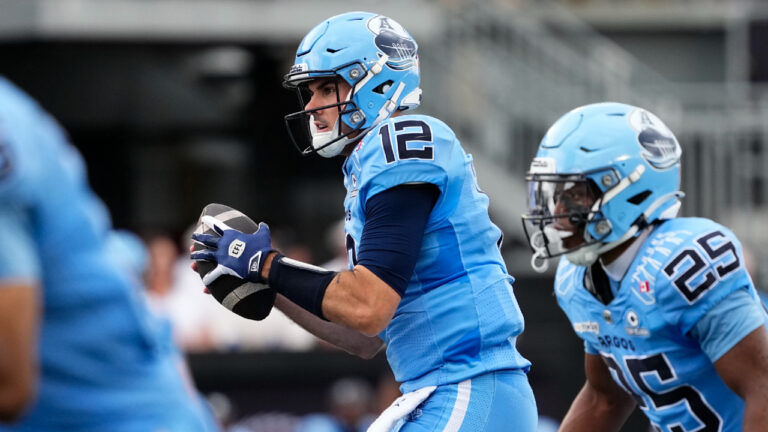 Chad Kelly throws four TDs — and four interceptions — in Argos’ win over Redblacks