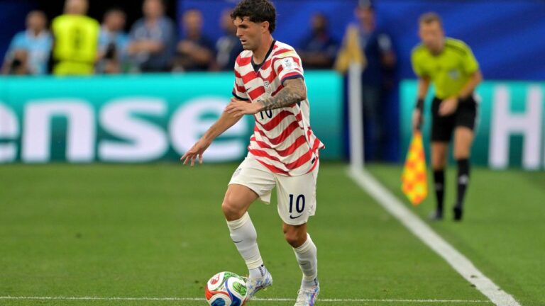 Christian Pulisic trains separately for fourth straight day, could miss next U.S. World Cup game