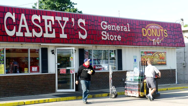 Convenience store giant sells stores, exits market