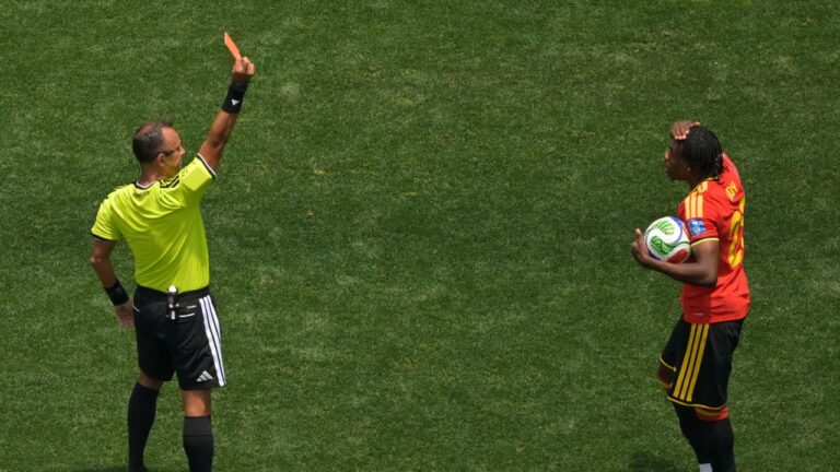 Eighth World Cup red card ties Qatar and Russia editions for combined send-offs