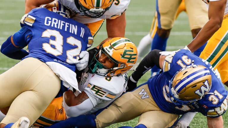 Elks hold off Blue Bombers, improve to 3-0 for first time since 2017