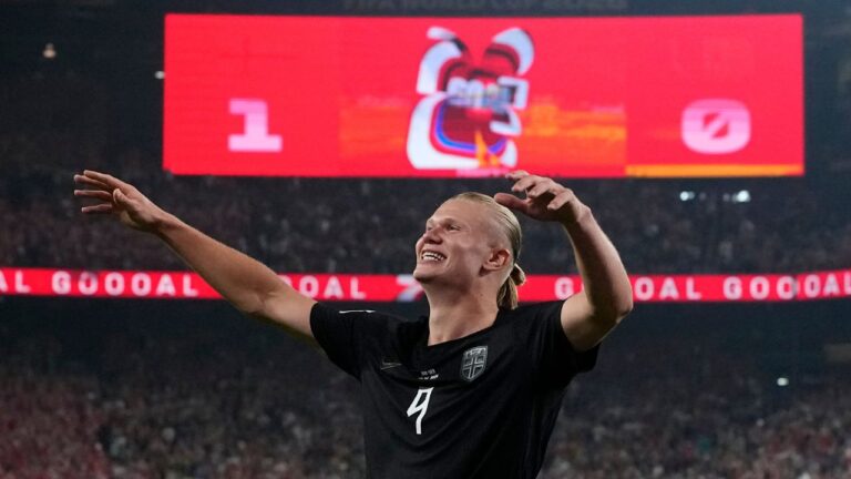 Erling Haaland scores twice as Norway beats Senegal to reach Round of 32