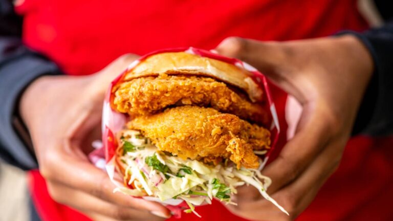 Fried chicken chain closes another location