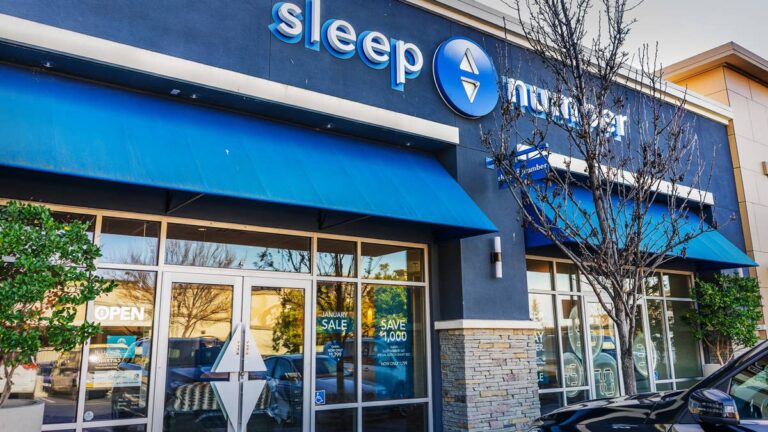 Giant mattress retailer to sell chain in Chapter 11 bankruptcy