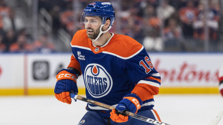Jason Dickinson returns to Oilers on five-year, $20-million deal