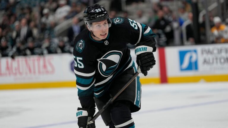 Jets sign Walker Duehr to two-year, two-way extension