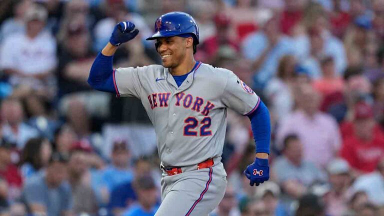 MLB Roundup: Soto’s two homers lead Mets over Phillies
