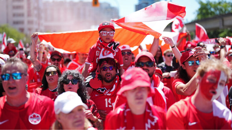 Maligned hydration breaks unlikely to turn fans against sponsors, experts say