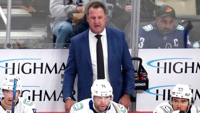 Mammoth hire Adam Foote as assistant, sign head coach Andre Tourigny to extension