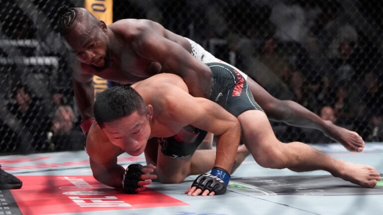 Manel Kape faceplants Kyoji Horiguchi at UFC Fight Night