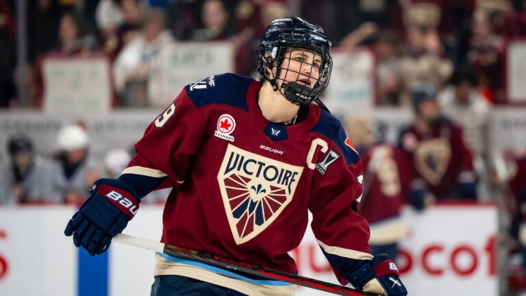 Marie-Philip Poulin to undergo knee surgery for torn ACL, meniscus