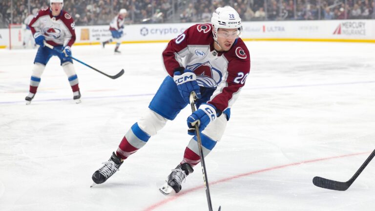 Predators acquire forward Ross Colton in trade with Avalanche