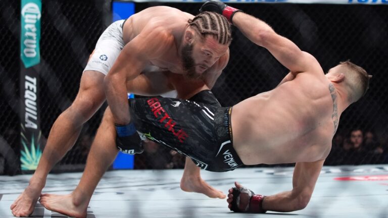 Rafael Fiziev stops Manuel Torres at UFC Baku with highlight knockout