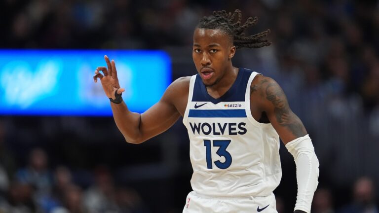 Report: Ayo Dosunmu to re-sign with Timberwolves on five-year, $112M deal