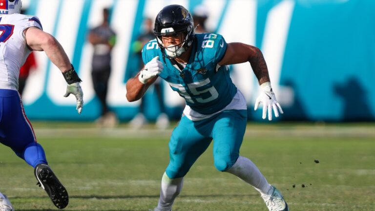 Report: Jaguars, tight end Brenton Strange agree to three-year extension