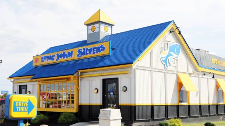 Seafood restaurant franchisee closes, files Chapter 7 bankruptcy