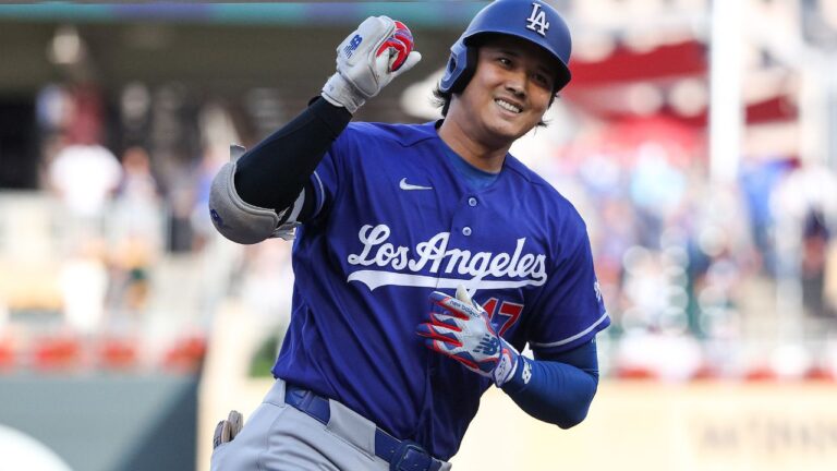 Shohei Ohtani and Freddie Freeman homer for Dodgers in win