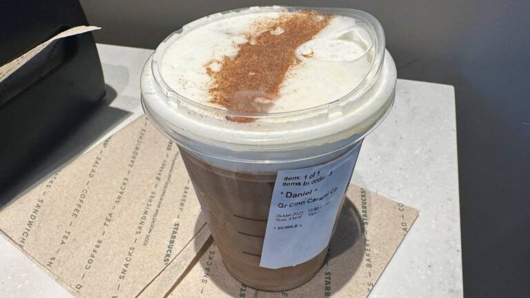 Starbucks targets 10,000 new U.S. locations