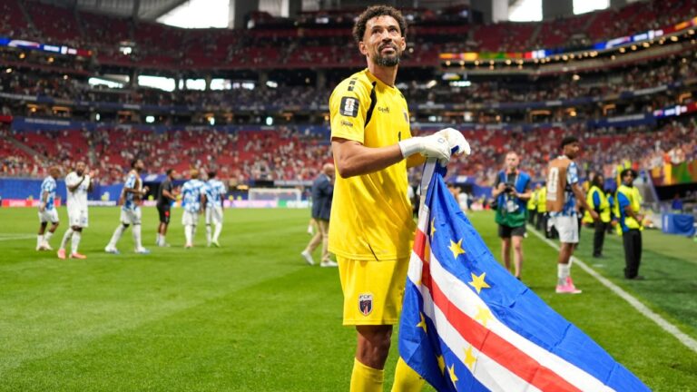 The wild tales of World Cup goalkeepers