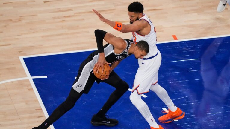 Wembanyama recovers from Game 2 miss, leads Spurs to victory