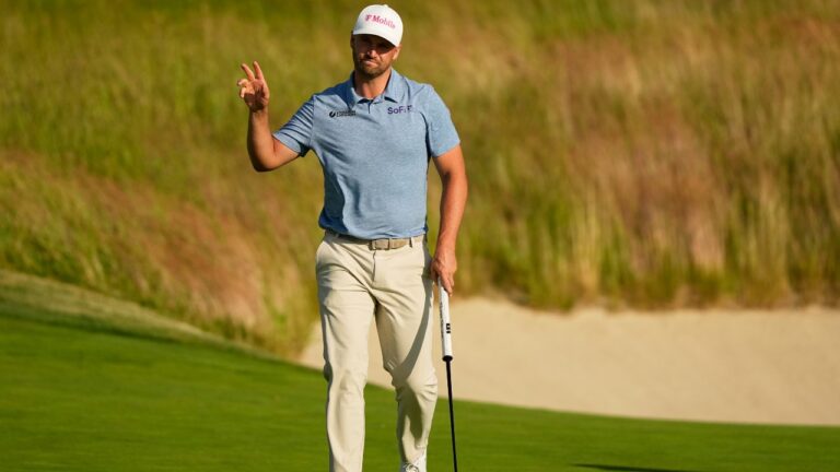 Wyndham Clark seizes on changing nature of Shinnecock to lead U.S. Open