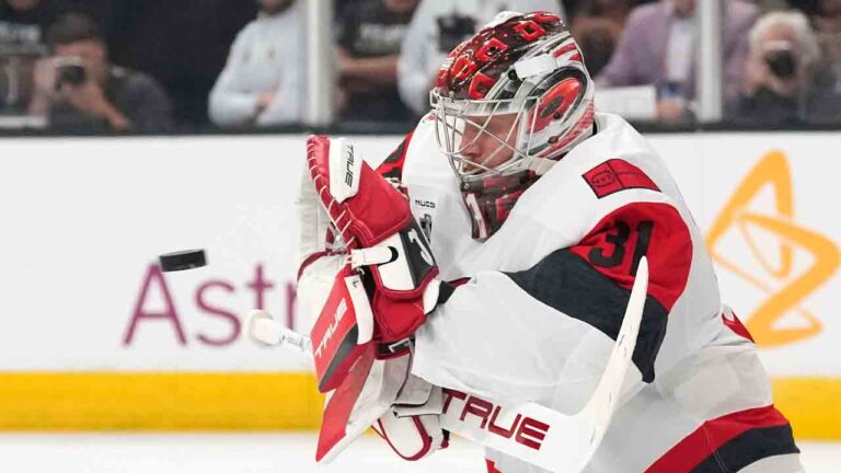 ‘Only suspenseful thing’: Hurricanes keep Game 4 goalie a secret for now
