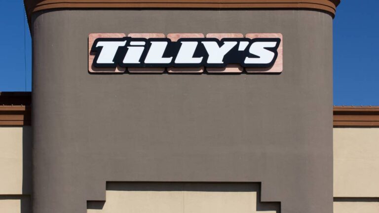 44-year-old nostalgic mall retailer quietly closes 28 stores