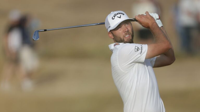 Burns takes lead at Open Championship he planned to miss