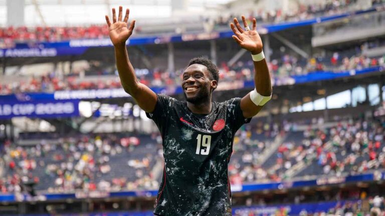 Canada announces lineup vs. Morocco, Davies not starting