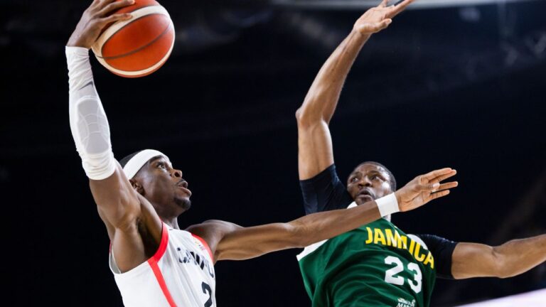 Canada wins World Cup qualifying group as Gilgeous-Alexander shines in Hamilton homecoming