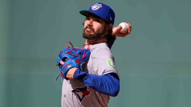 Cease strengthens Cy Young case with one-hit masterpiece in Blue Jays win