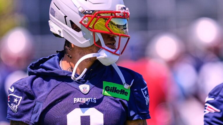 Christian Gonzalez holding off on record contract offer from Patriots