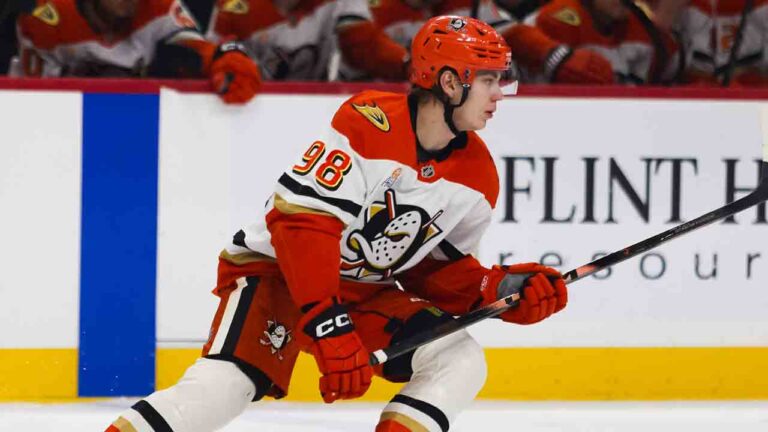 Defenceman Pavel Mintyukov re-signs with Ducks