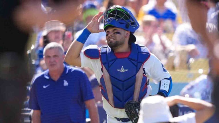Dodgers’ Alfonzo makes MLB debut with sister, stepmother still missing in Venezuela