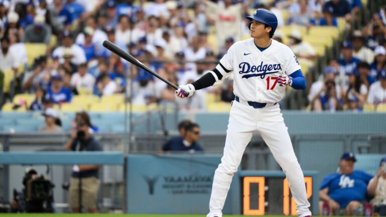 Dodgers’ Ohtani out vs. Mariners due to knee soreness
