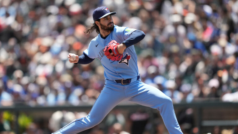Dylan Cease loses no-hit bid in ninth inning, Blue Jays crush Giants