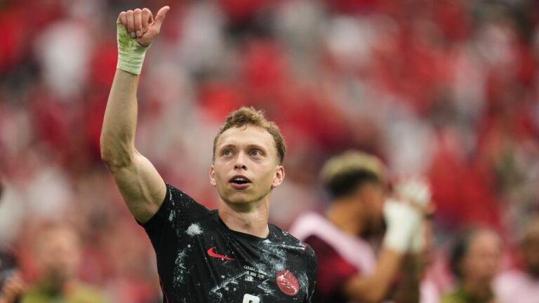Everton contacts Celtic about Canadian defender Alistair Johnston