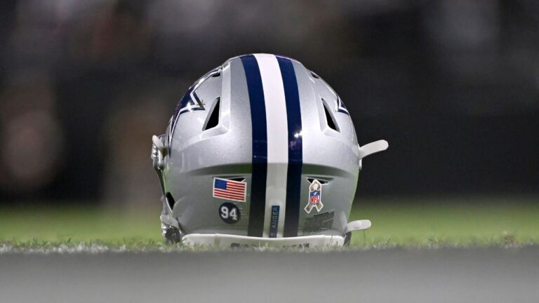 Former Dallas Cowboy Marshawn Kneeland had early stage CTE at time of death
