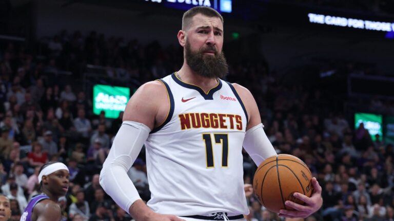 Former Raptor Jonas Valanciunas returning to Europe with Lithuanian club