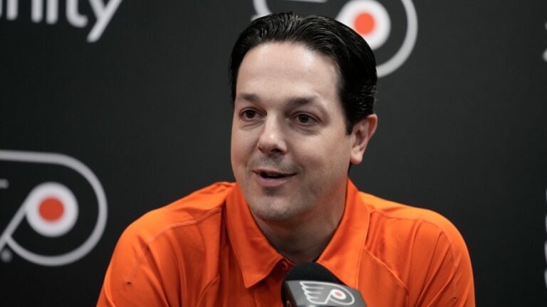 ‘Goal does not change’: Flyers GM Briere on Carlsson sticking with Ducks