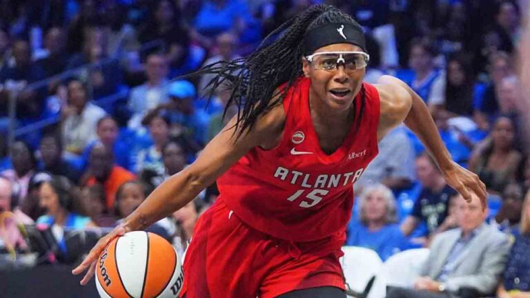 Gray, Reese lead Dream to comeback win over Wings with late surge
