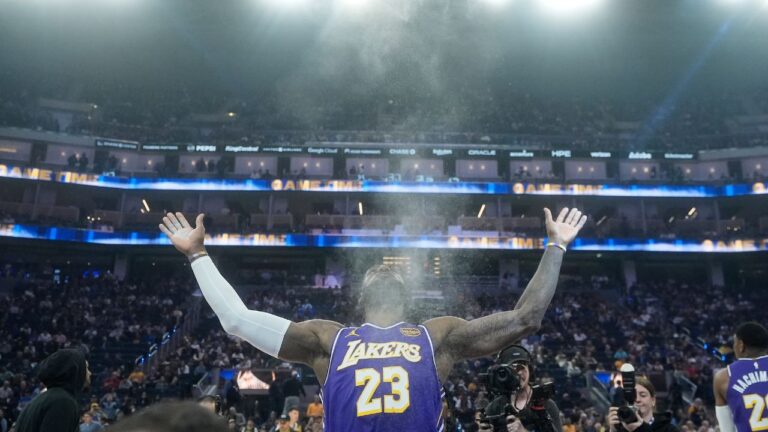 LeBron James set to speak at Fanatics Fest as NBA waits to hear his plans