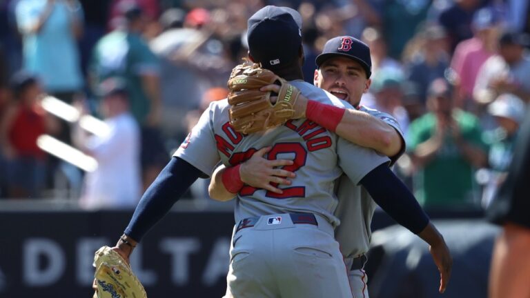 Lindor error leads to Red Sox comeback over Mets